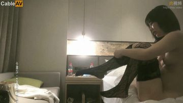 《飞机上的性服务2》-高清完整无删减百度云未删减2020-润眠AV