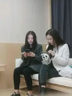 夫妻绿帽推油群交3p-云播6080yy理论在线看-柔雾AV