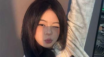 伸进她的小内裤里疯狂揉摸动漫-TS清晰版高清在线观看-星河AV