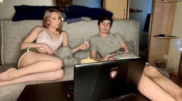 国精产品一二三区精华液-看看屋动漫在线观看-奶昔AV